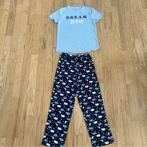 Mia & Tess Dream Big Pajama Set - size M Blue - Moon clouds & stars